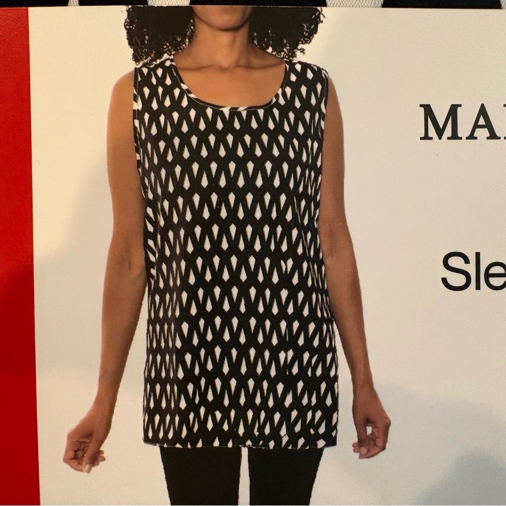 Mario Serrani Black and White Geometric Tank Top